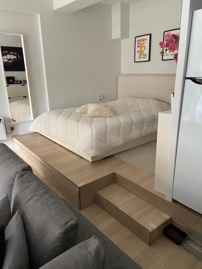 Glyfada Apartment *